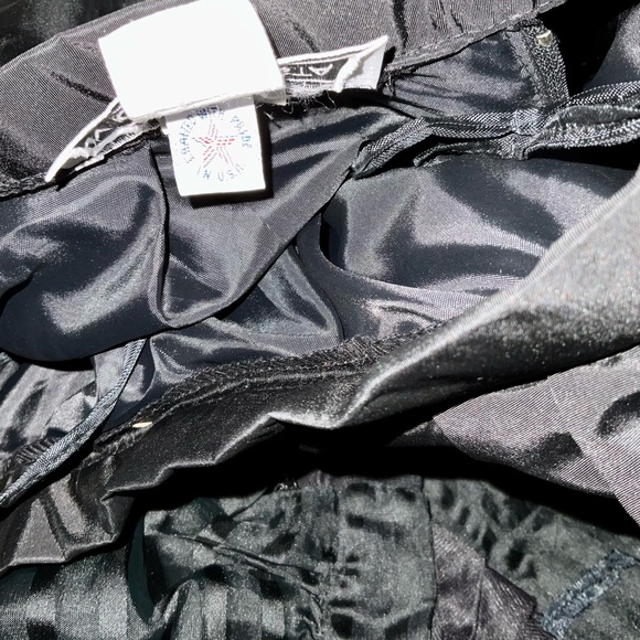 Designer Lilli Diamond of California,1950’s Glam Maxi Black Skirt 
Size Small - Picture 5 of 6